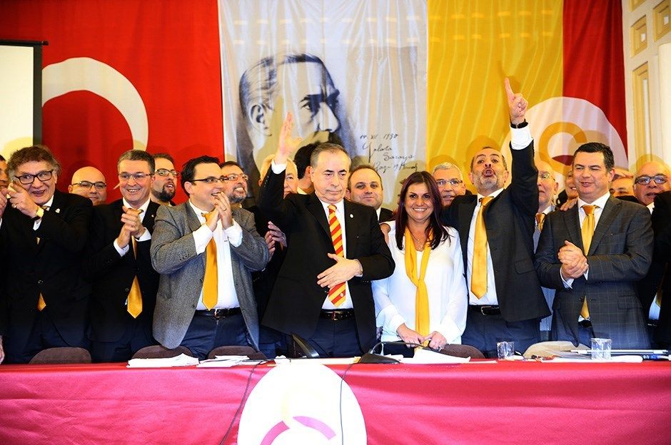 Galatasarayda Görev Dağılımı Yapıldı Galatasarayda Görev Dağılımı Yapıldı